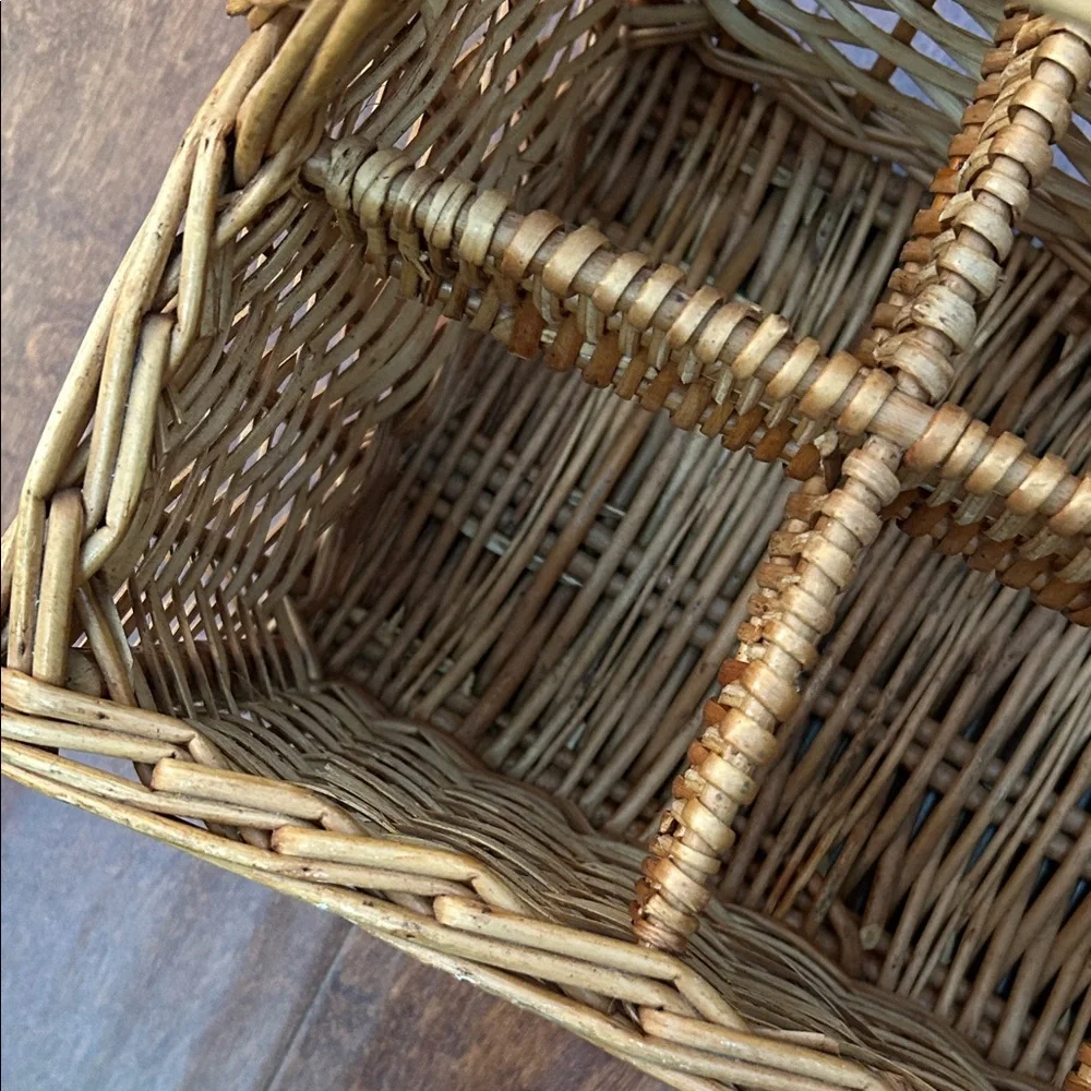 Vintage Rustic Woven Wine Basket with Handle, Super Versatile, Made in Portugal